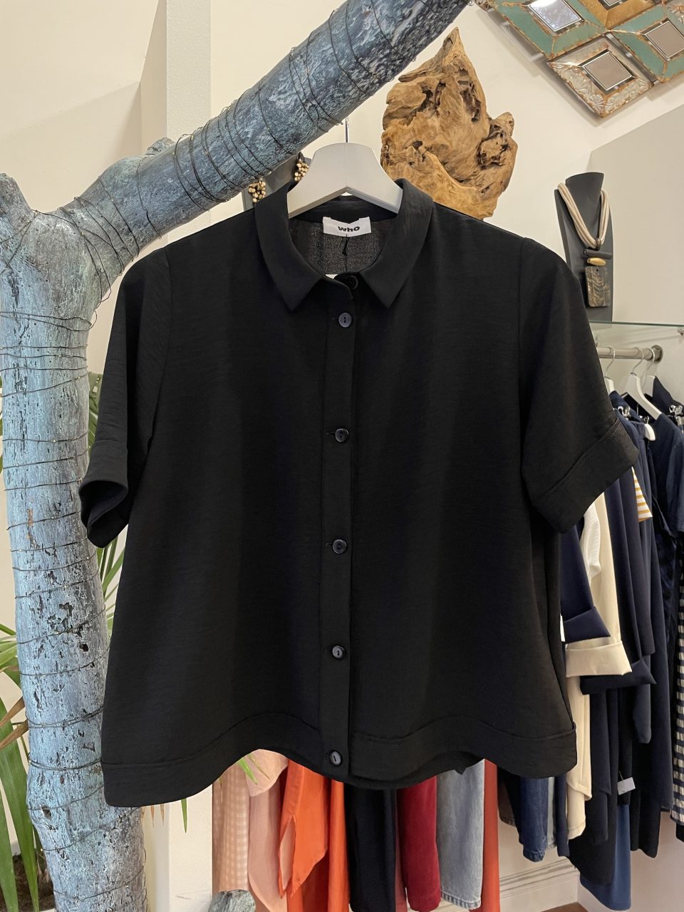 Blusa BASE negra