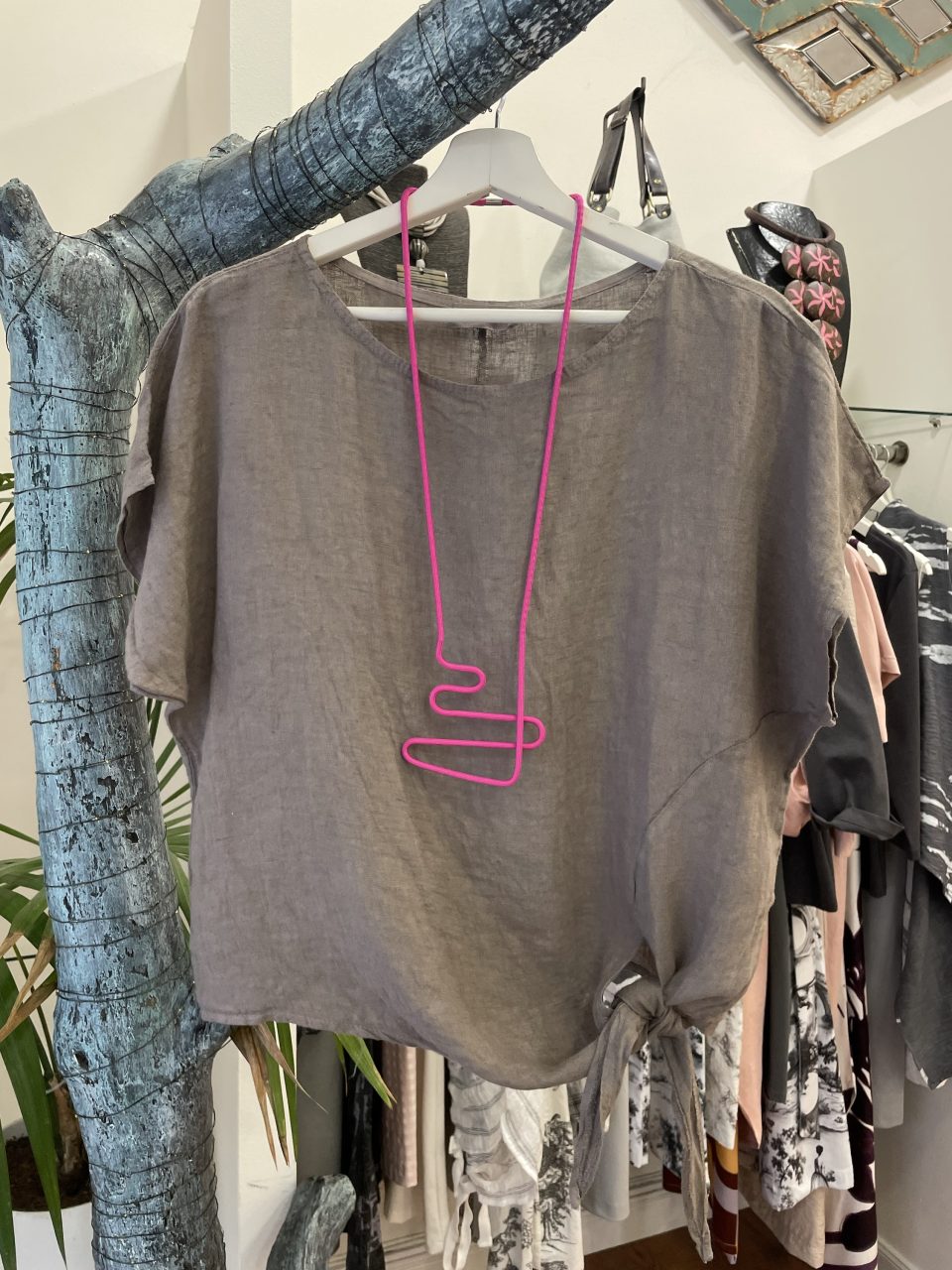 Camiseta NUDO gris