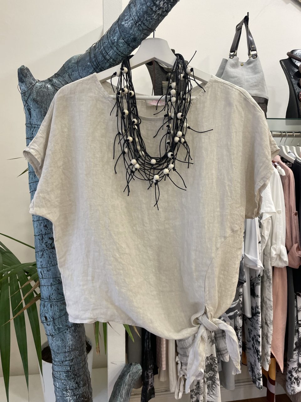 Camiseta NUDO beige