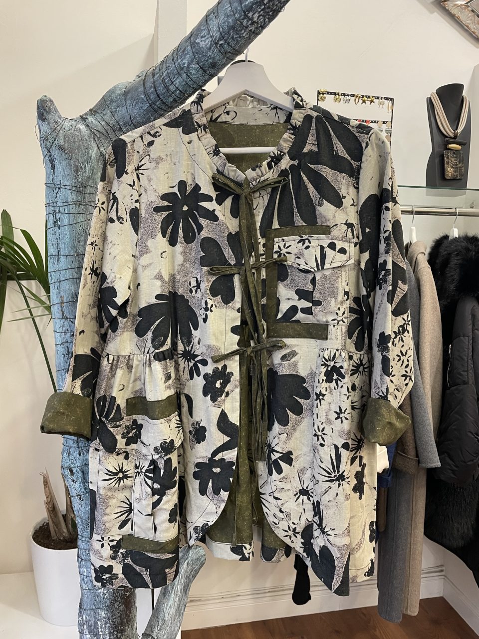 Chaqueta FLORES verde kaki