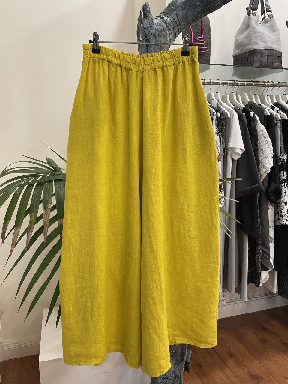 Pantalón BABI amarillo