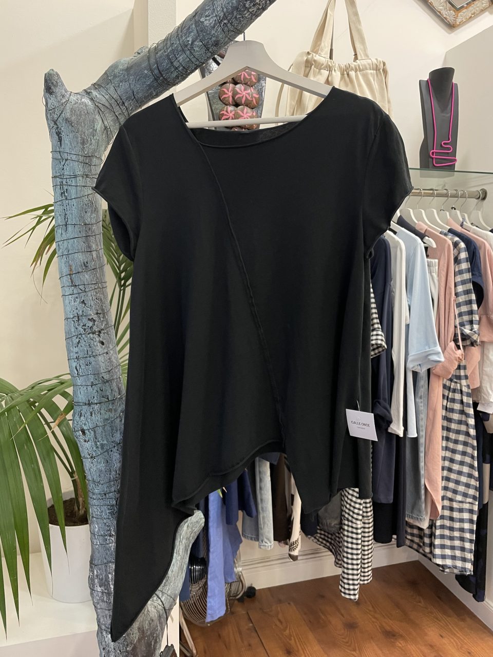 Camiseta CAPRI negra
