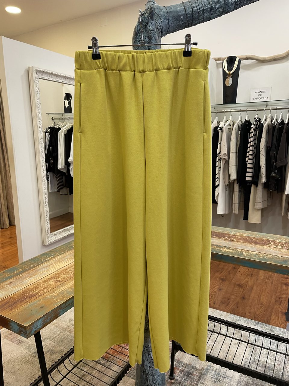 Pantalón MELI amarillo