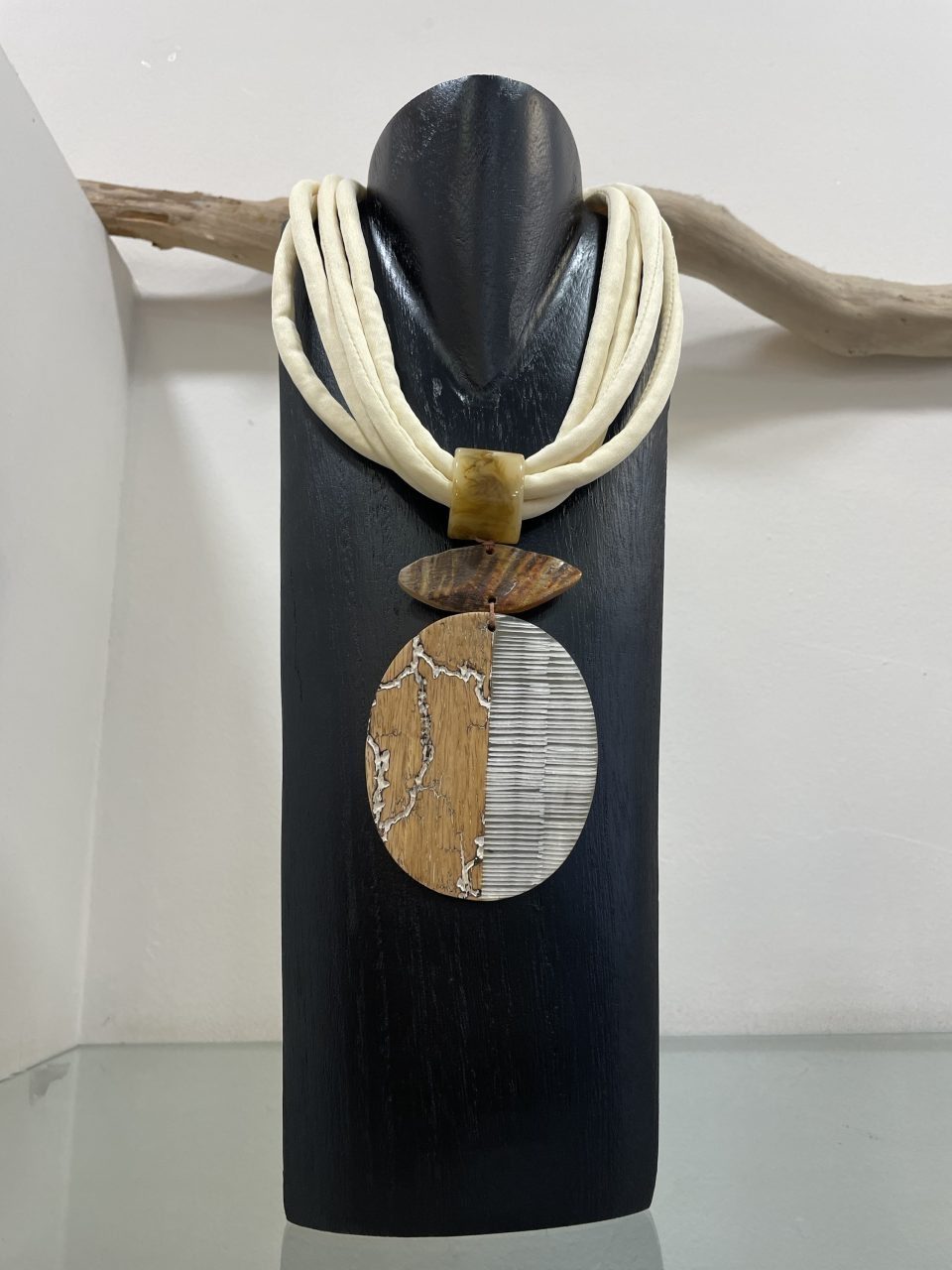 Collar CORTO