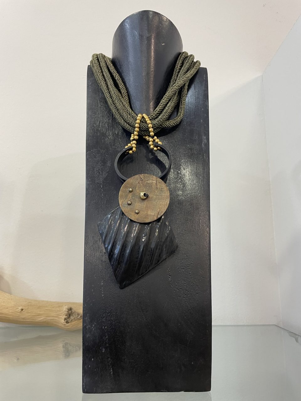 Collar CORTO