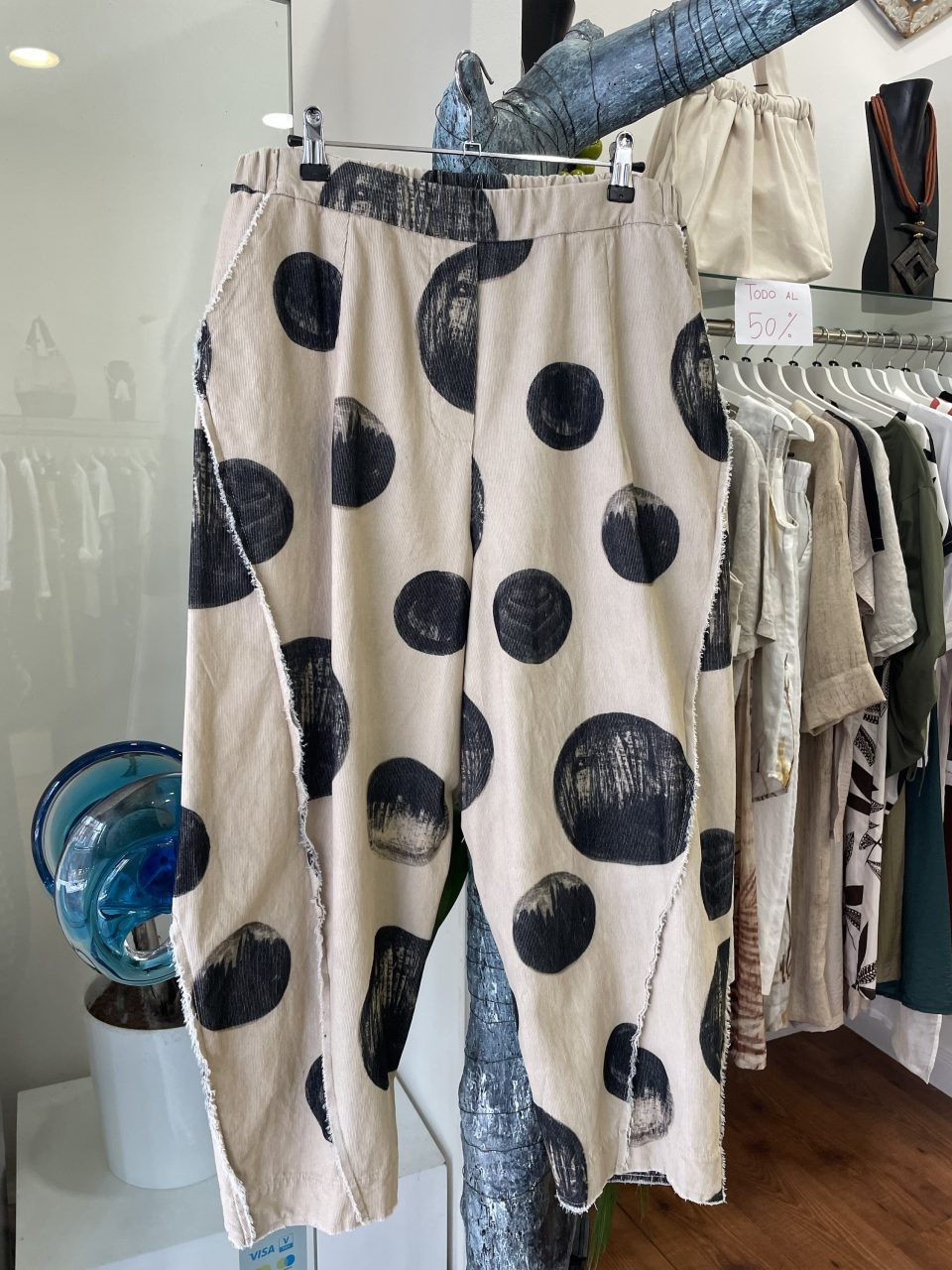 Pantalón LUNARES beige