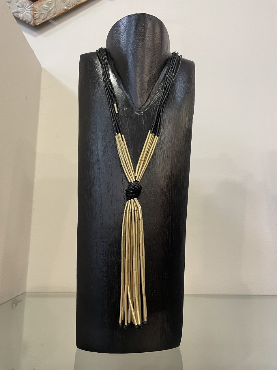 Collar LARGO negro