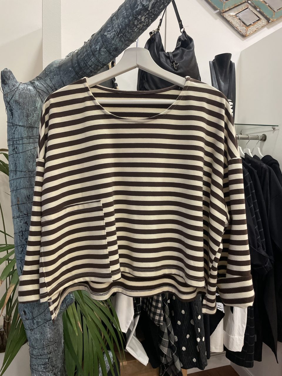 Camiseta RAYAS marrón