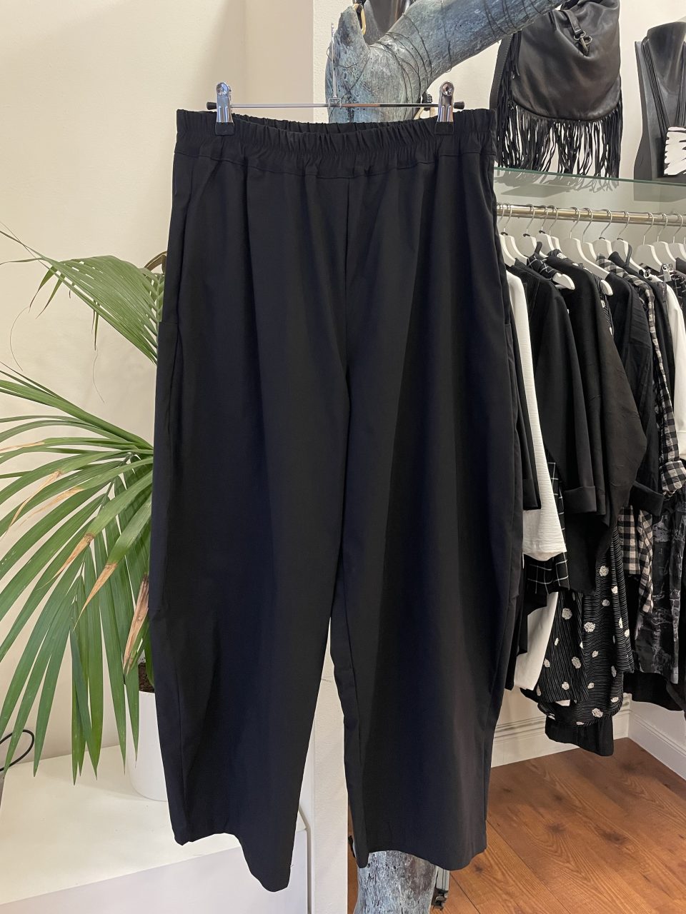 Pantalón BEA negro