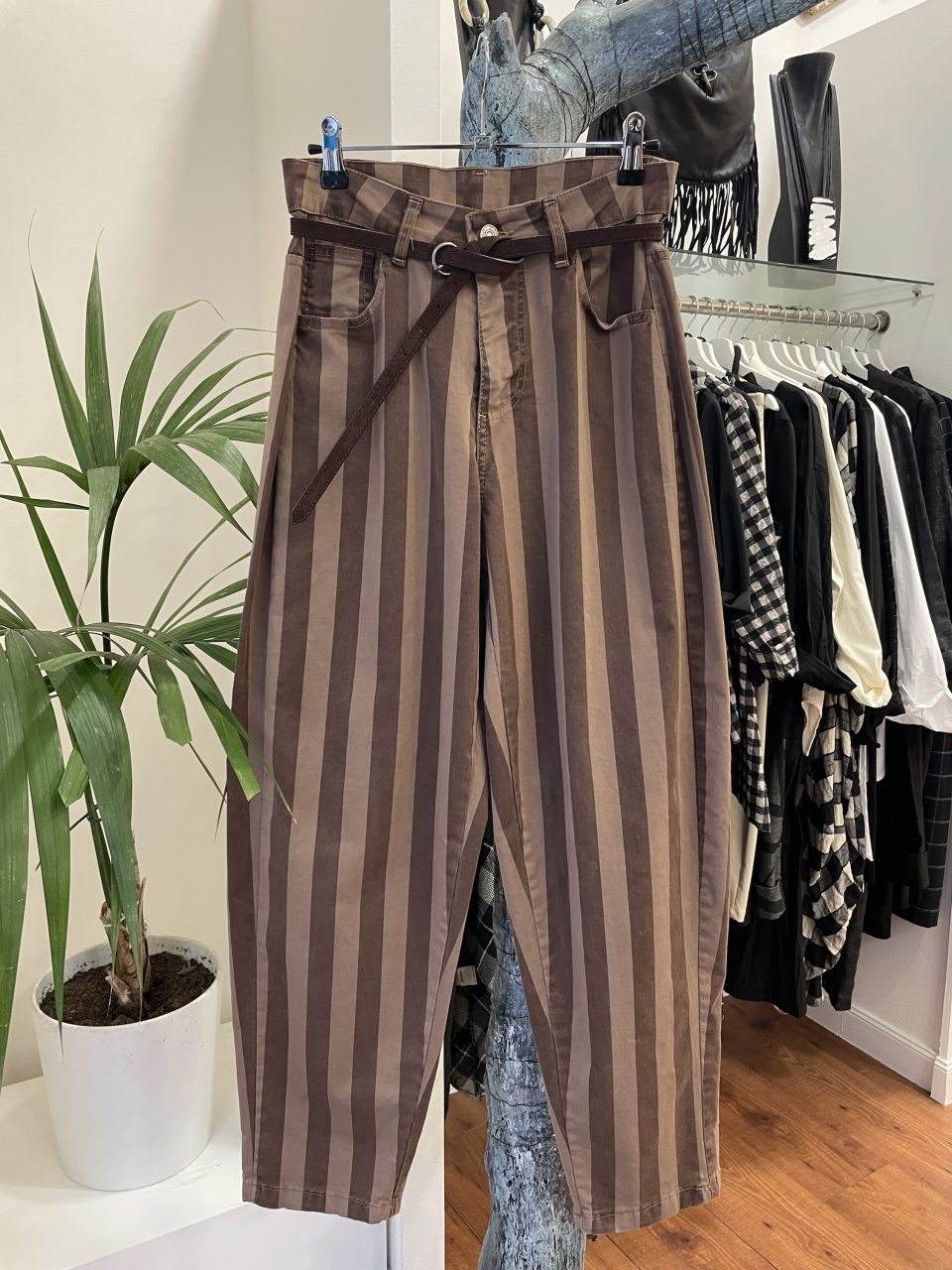 Pantalón RAYAS marrón