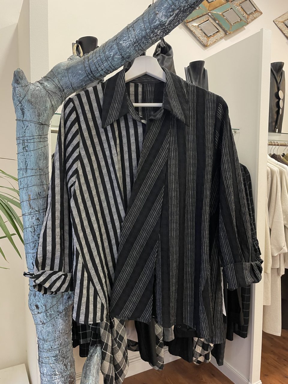 Camisa RAYAS negra