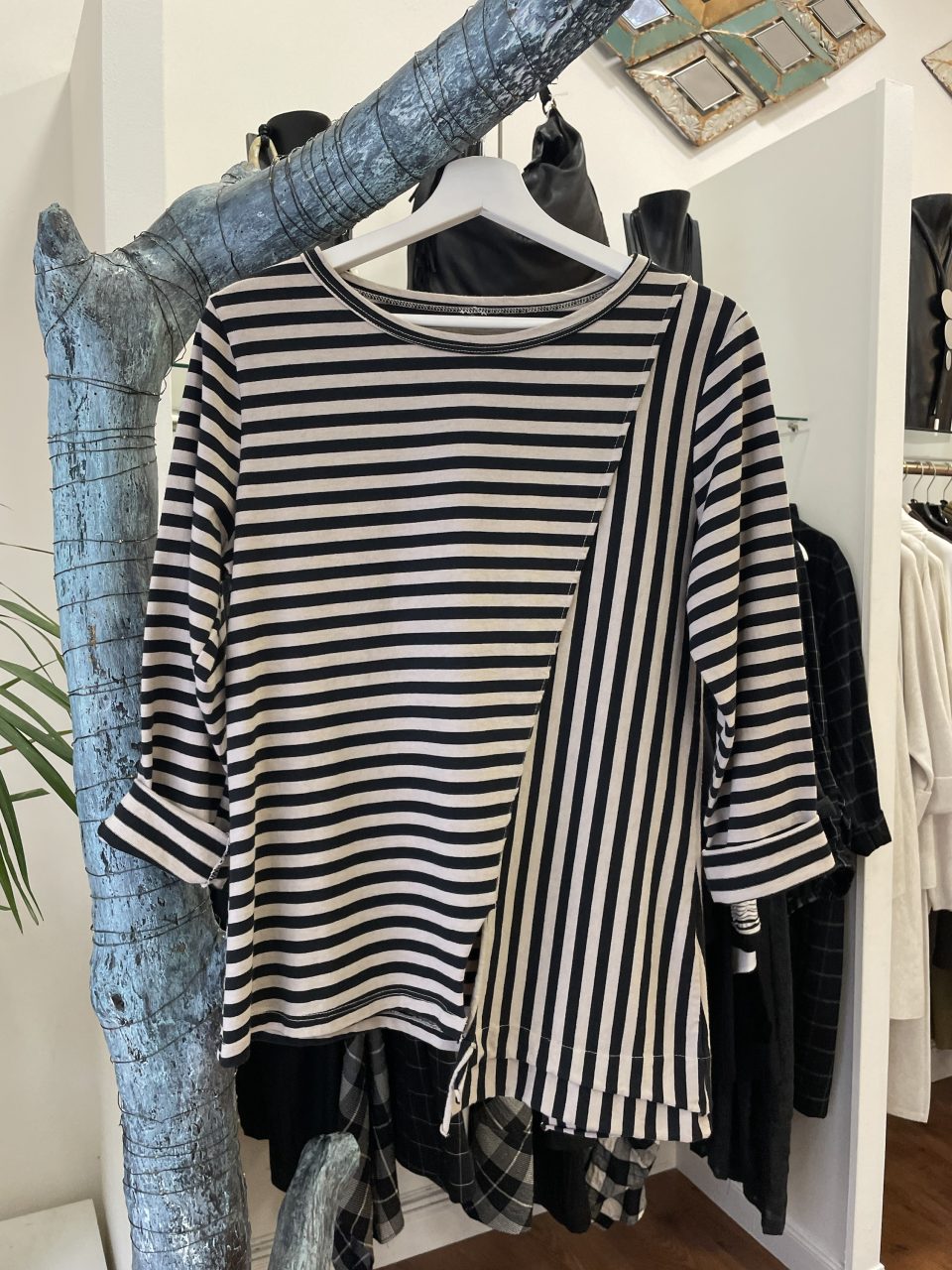 Camiseta RAYAS beige